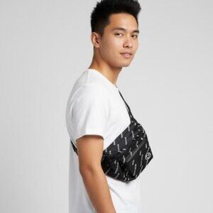 "GREATEST OF ALL TIME" Black White Men's Fanny Pack Waist Bag Belt Bag